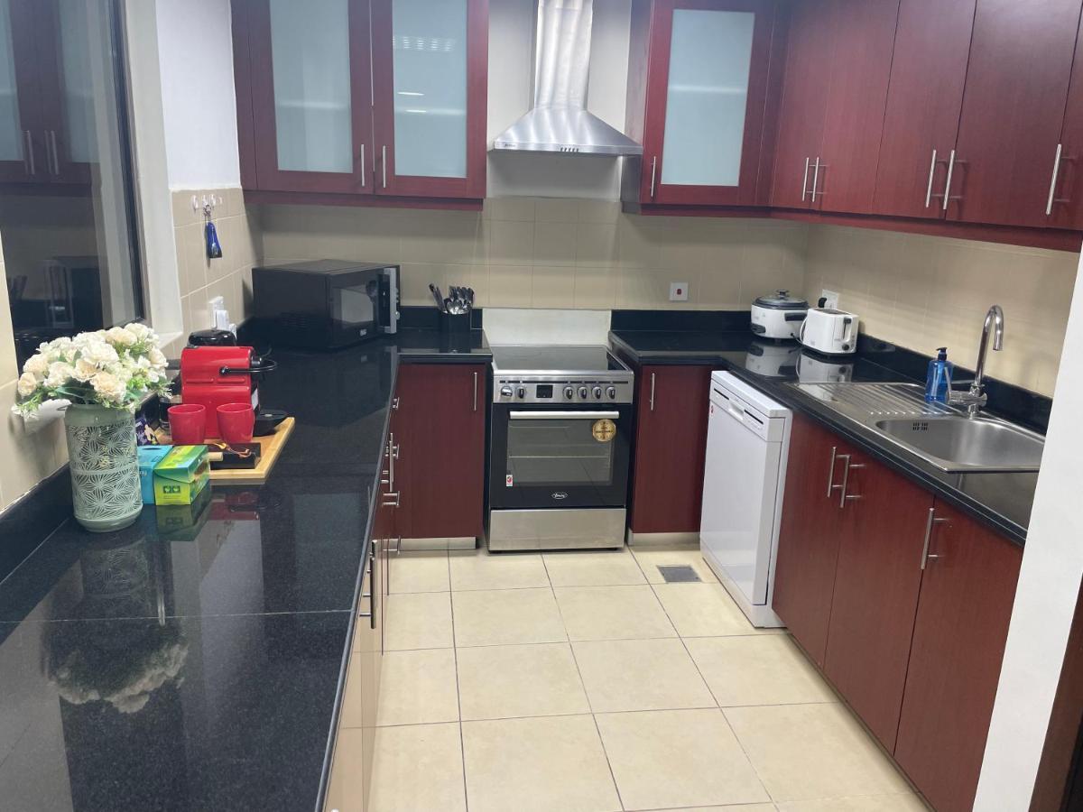Usmans 1 Bedroom 4 Beds Jbr Huge Sea View 120 Sqm 2 Balconies Dubai Luaran gambar